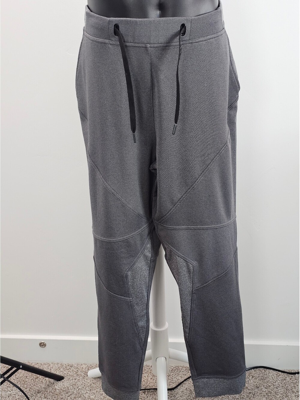 Hylete Men's Medium Gray Athletic Jogger Pants with Drawstring Waist